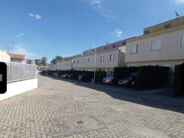 #69 - Casa para Venda em Cotia - SP